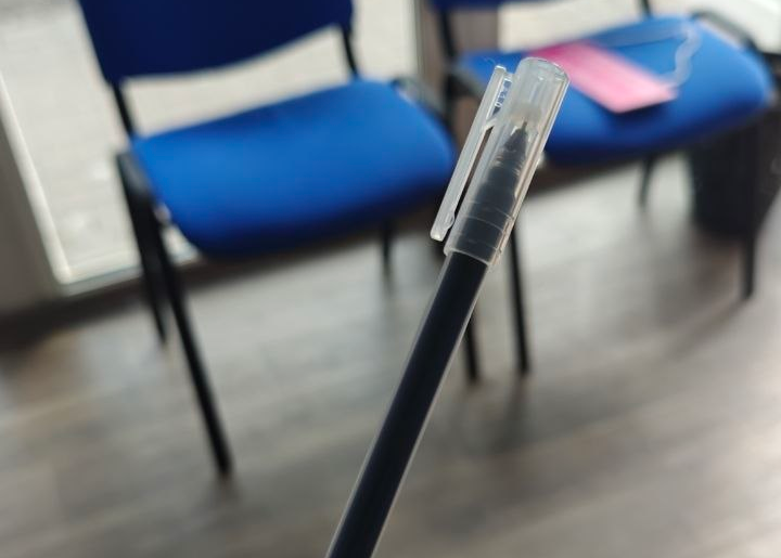 Ручка гелева чорна