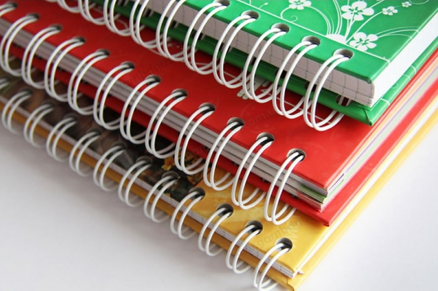 Брошур 10 Чорна