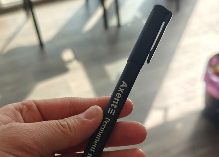 Перманентний маркер чорний