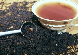 Чорний чай з лимоном