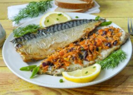 Скумбрія з овочами
