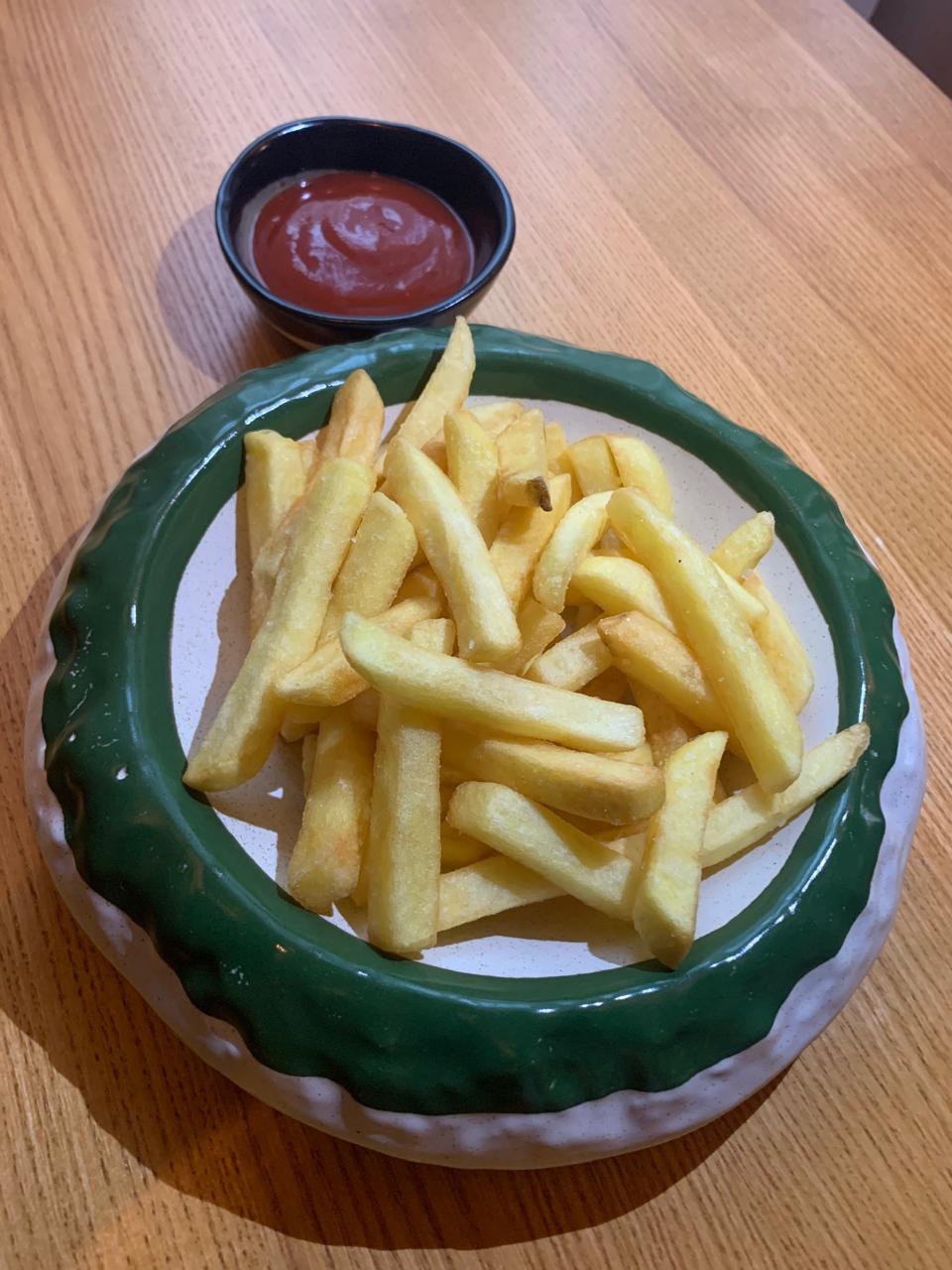 Картопля фрі з кетчупом